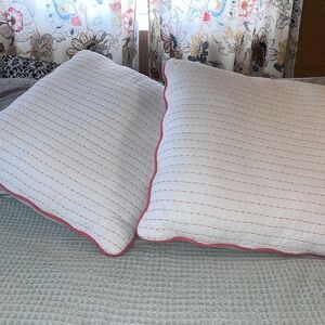 Oversized Set Of White And Pink Quilted Throw Pillows
